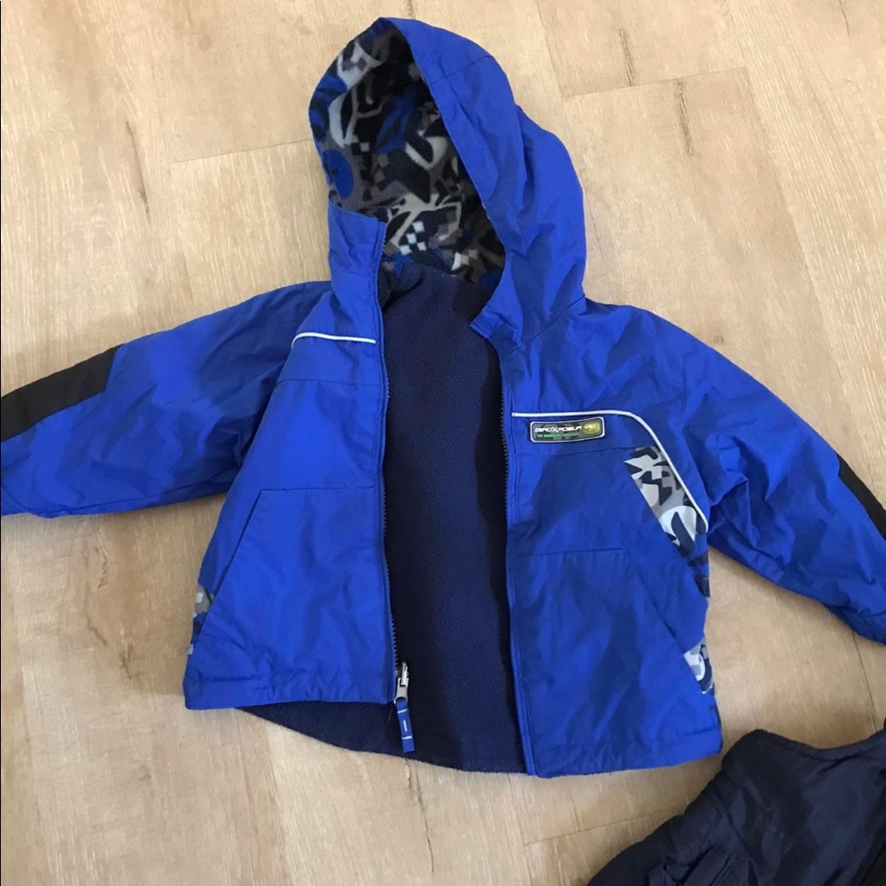 Size 2t child’s snow jacket winter jacket rain jacket